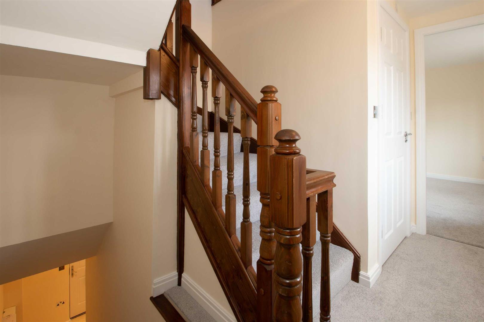 Harlow Crescent, Oxley Park, Milton Keynes